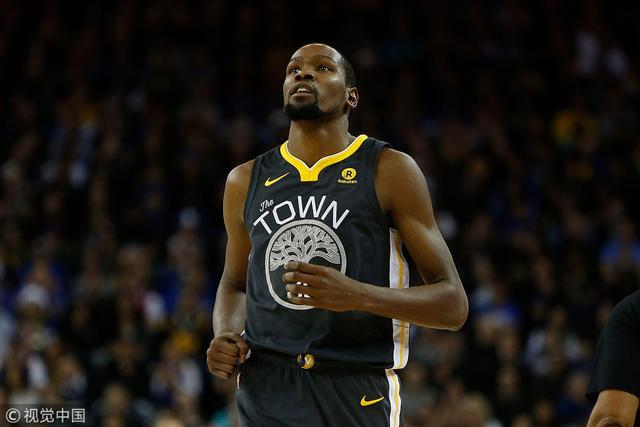 弗格34分辽宁大胜首钢 王哲林24分上海胜宁波